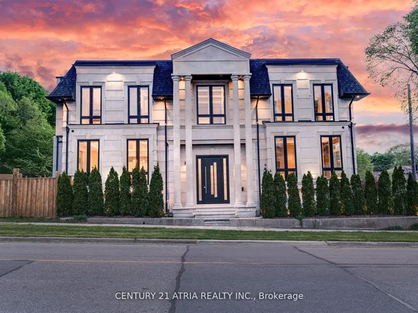225 Northwood Dr, Toronto, ON M2M 2K5