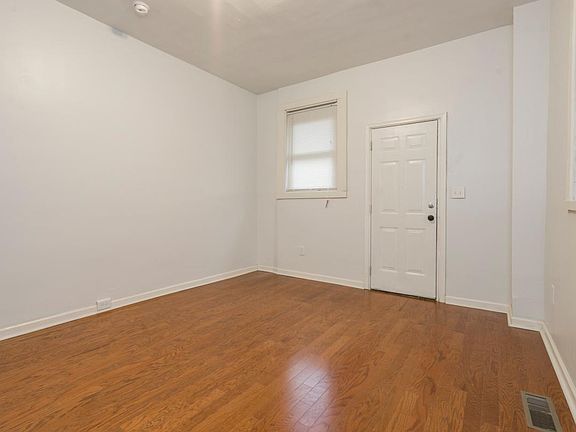 4th image of 5034 Walnut St #A