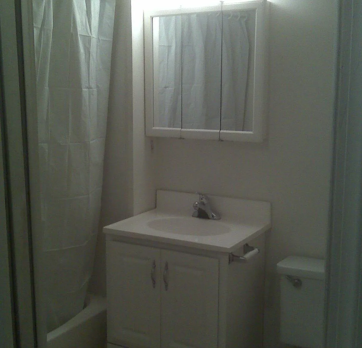 2 bed, 800 sqft, $1,200 — Photo 2