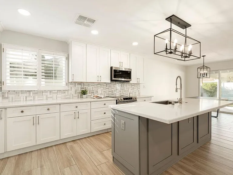 8656 E Solano Dr — Photo 7