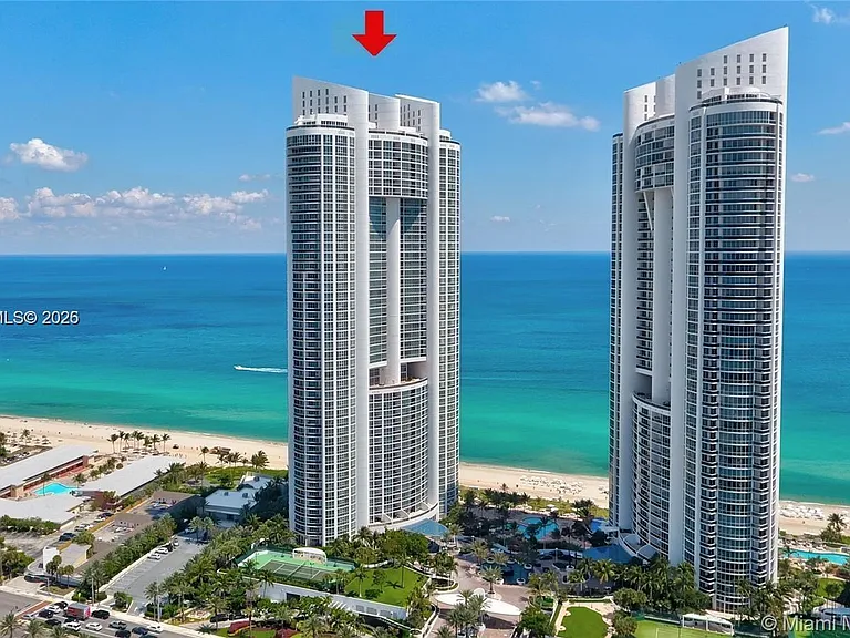 18201 Collins Ave #5303 — Photo 10
