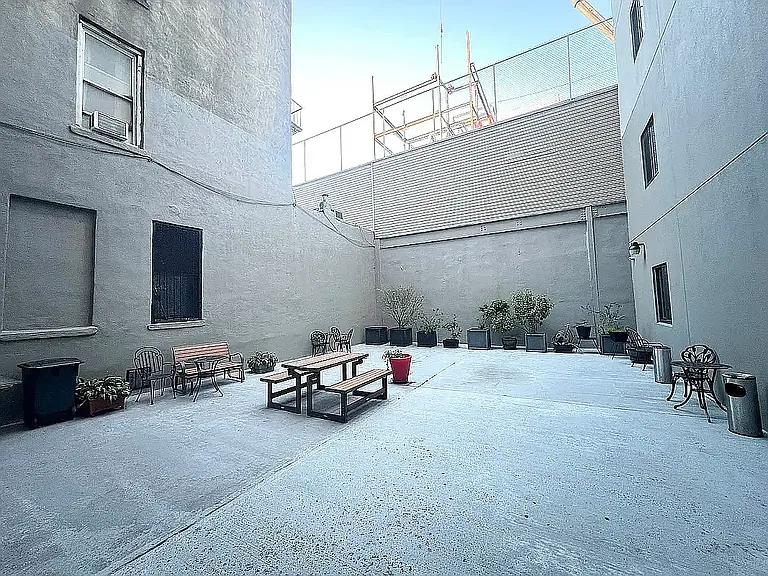 112 Emerson Pl #6BB — Photo 12