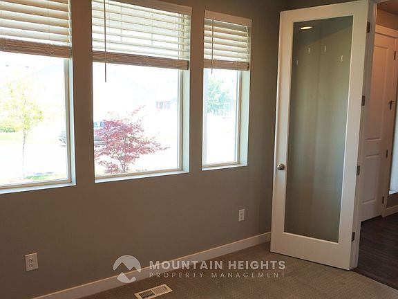 5th image of 3977 W Penstemon Way