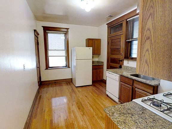 4th image of 3604 N Bosworth Ave APT 2