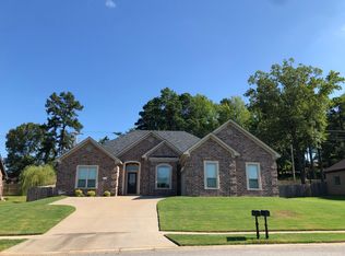530 Scarlet Oaks Dr, Benton, AR 72019