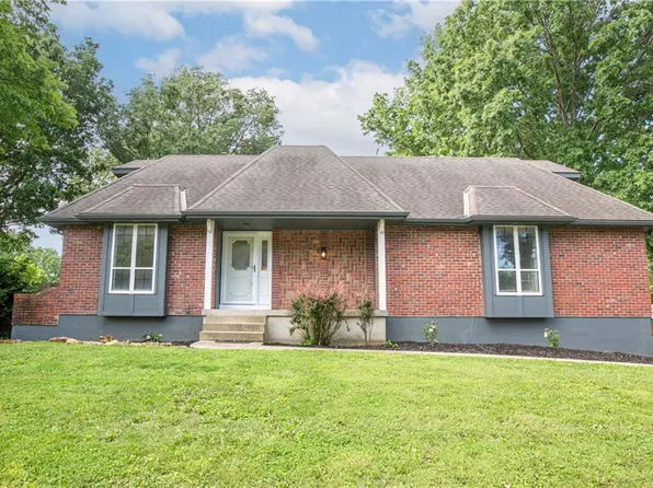 115 N Park Dr, Raymore, MO 64083