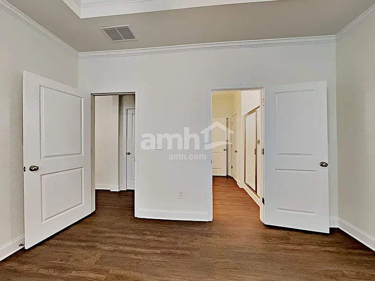 2447 Napa Valley Dr — Photo 10