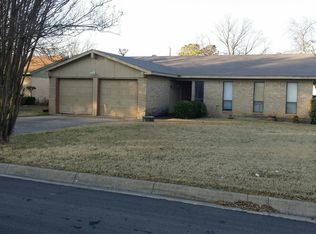 1213 Manning Rd, Fort Worth, TX 76126