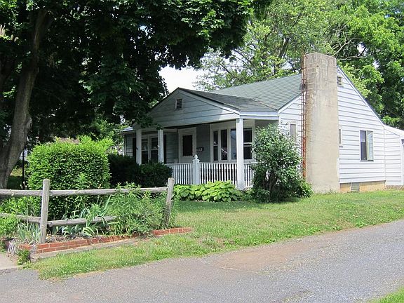 3rd image of 1011 Franklin St