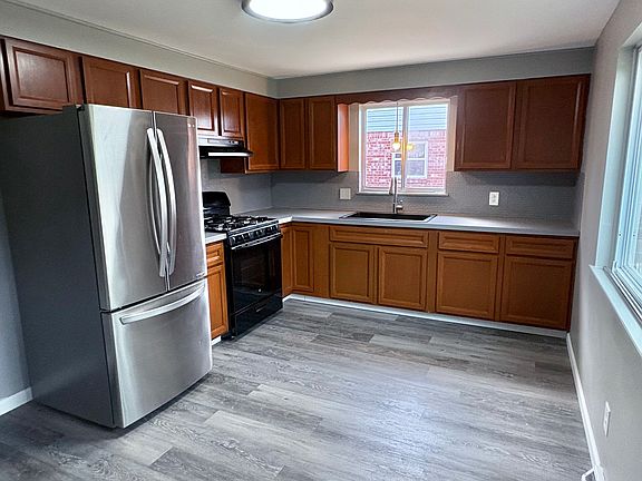 3rd image of 106 Patsy Ln