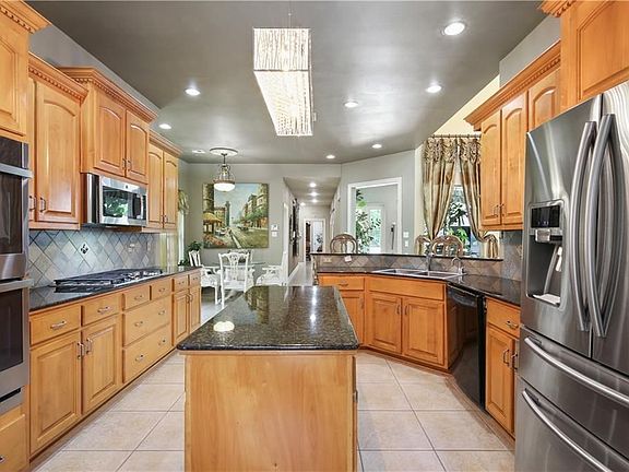 2nd image of 218 Kissena Park Ct