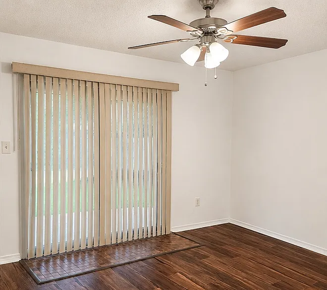 3 bed, 1316 sqft, $1,700 — Photo 2