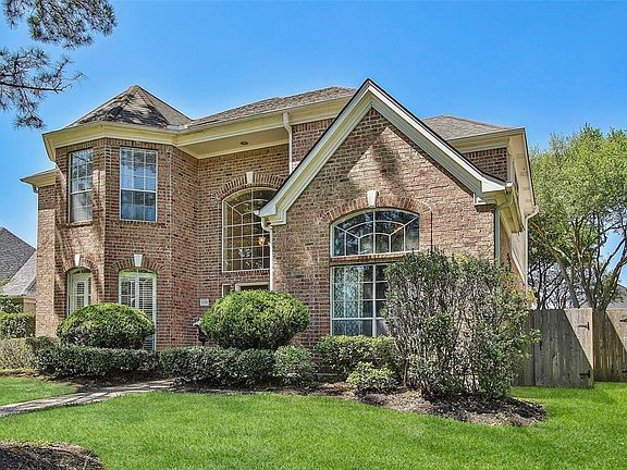 2nd image of 2326 Amber Springs Dr