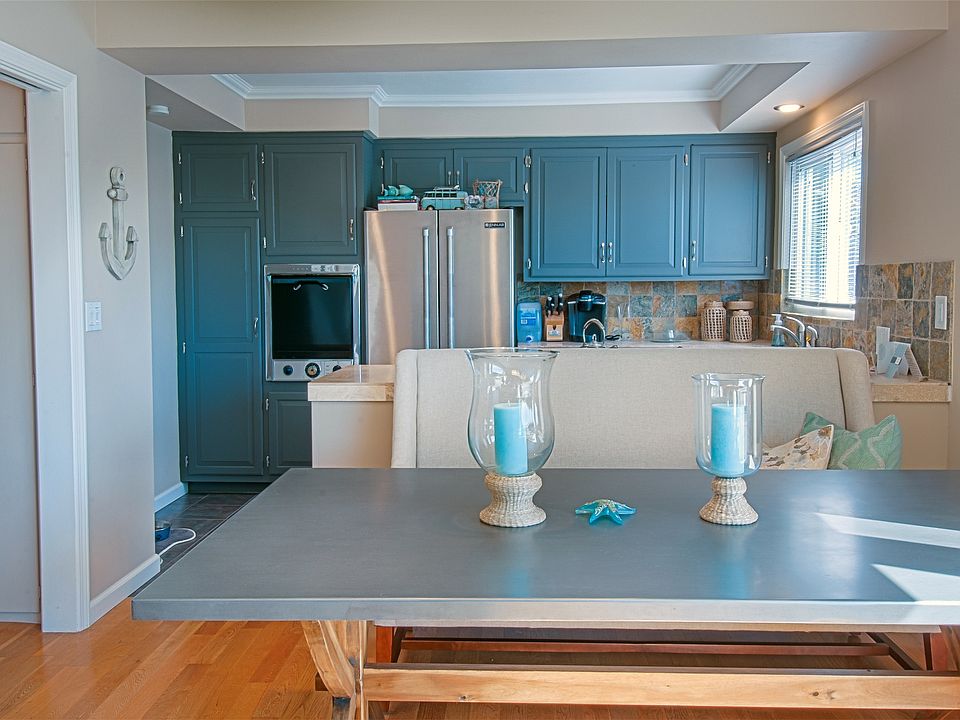 Living room facing Kitchen