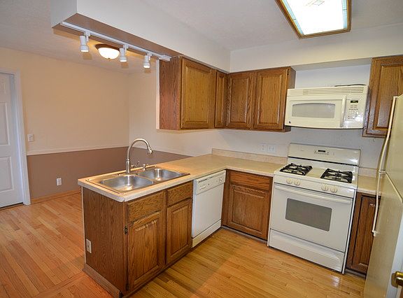 3rd image of 217 Wethington Dr