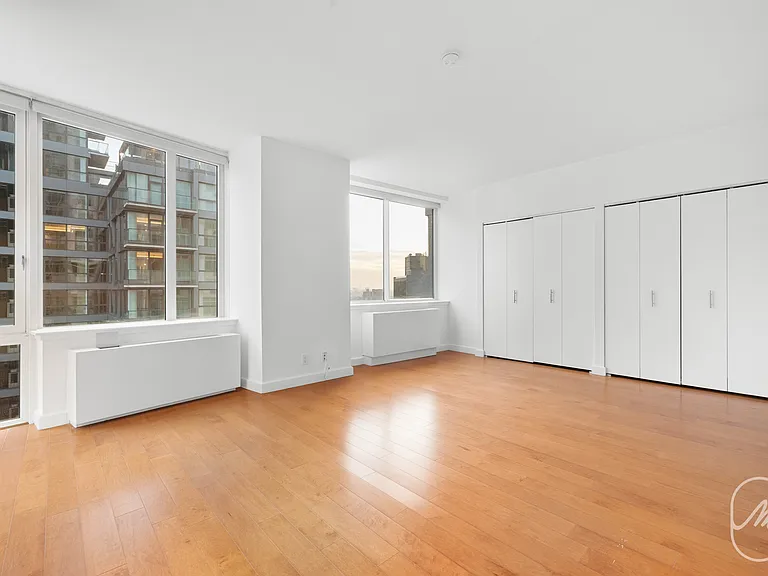 80 Dekalb Ave #26L — Photo 6