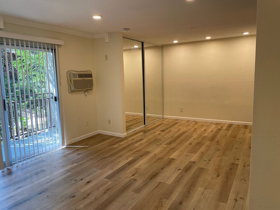 2nd image of 7502 Parkway Dr