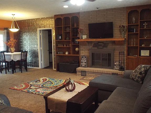 4th image of 211 Dixie Ave