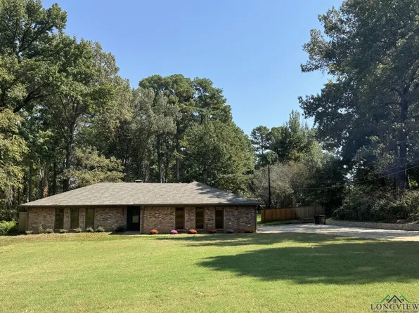 2806 Emerald Dr, Longview, TX 75605