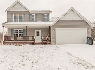 33495 46th Ave, Paw Paw, MI 49079