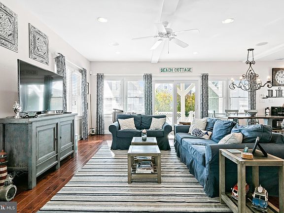 5th image of 14 E 13th St