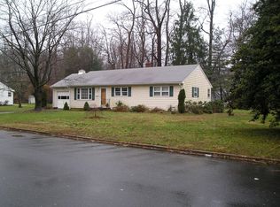 9 Parkway Pl, Red Bank, NJ 07701