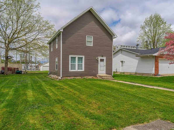 107 N Bogardus St, Elkhart, IL 62634