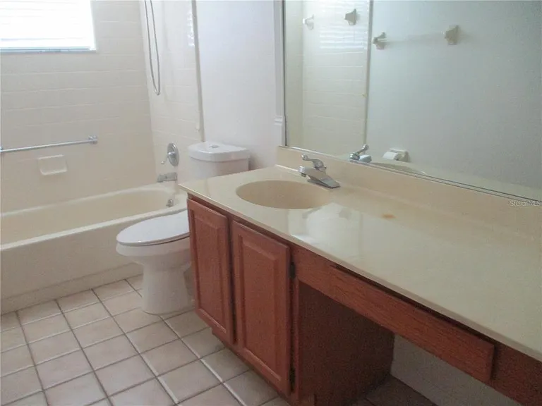 209 N Brockfield Dr — Photo 18