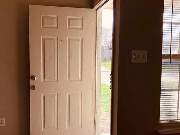 2nd image of 2507 Summer Place Dr #2509