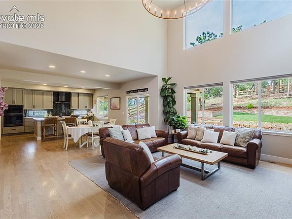 5th image of 16335 Treetop Ct