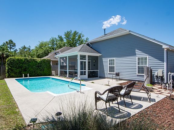 4th image of 147 Churchill Dr