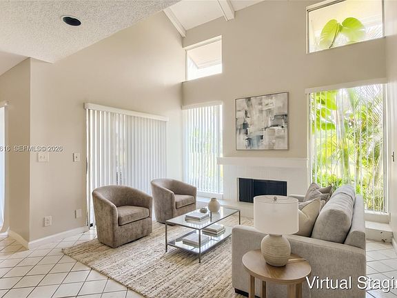 4th image of 5988 Glendale Dr