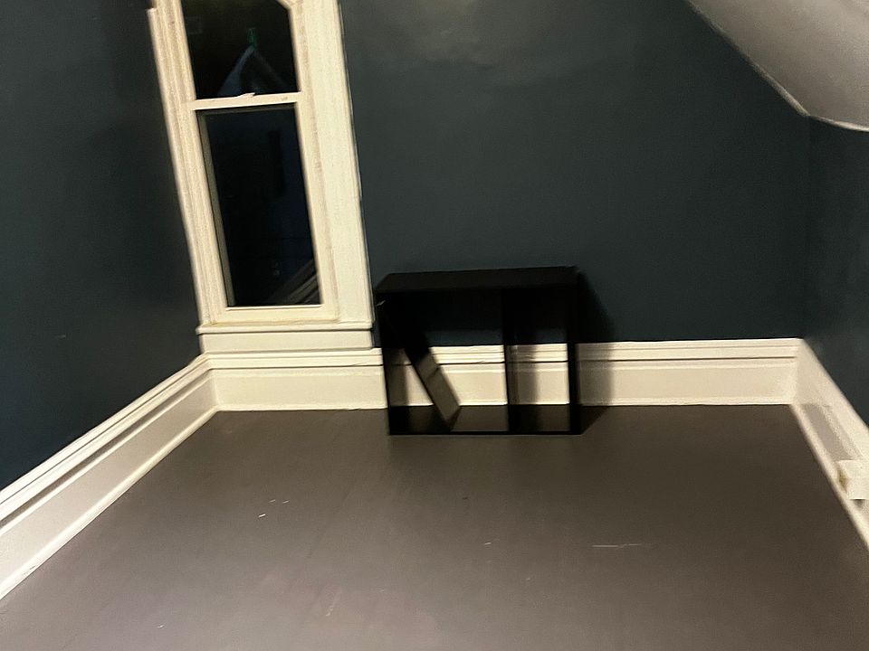 1st image of 131 Alwine Ave #1