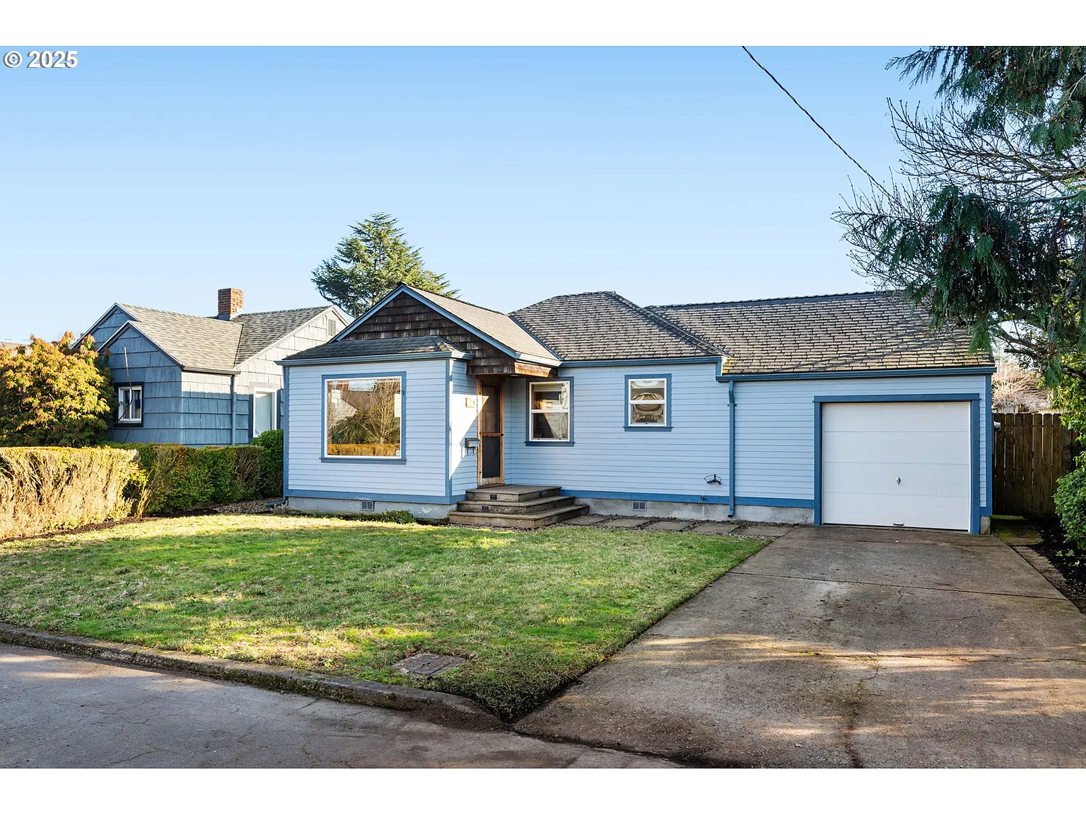 9338 N Chicago Ave photo 1