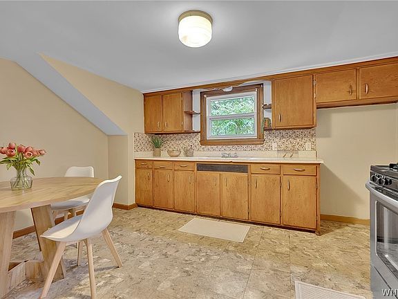 3rd image of 108 Pinehurst Ave