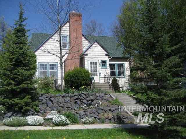 1st image of 720/722 W C St