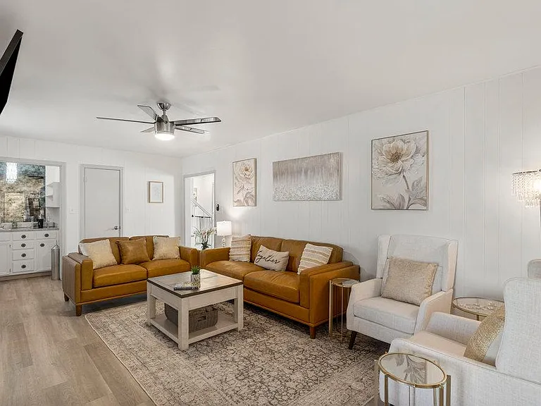 E 63rd Pl — Photo 6