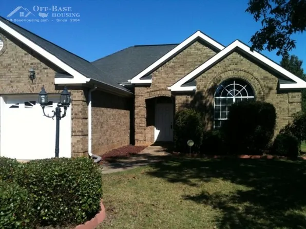 106 Cottage Ct, Centerville, GA 31028