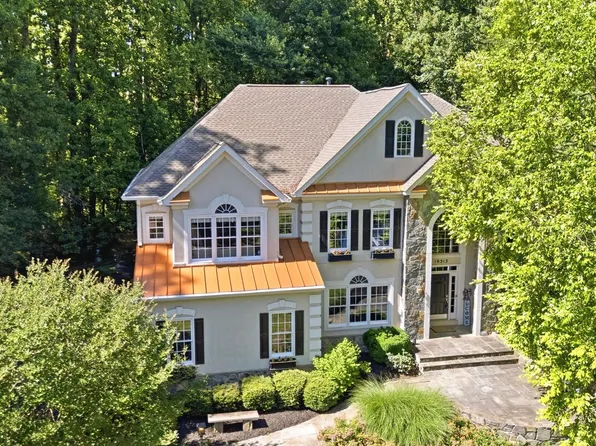 19313 Cissel Manor Dr, Poolesville, MD 20837