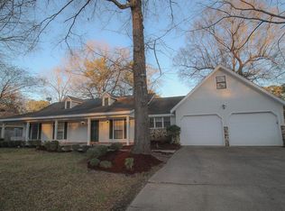 61 Cedar Dr, Columbus, MS 39705