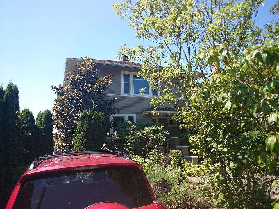 2nd image of 2415 10th Ave W