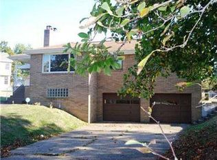 936 Old Clairton Rd, Clairton, PA 15025