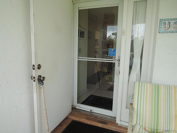 3rd image of 1230 S Lakes End Dr APT A