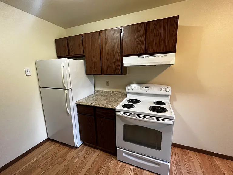 914-16 N Oak St — Photo 34
