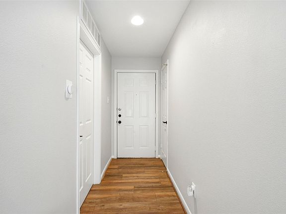 4th image of 3231 Allen Pkwy APT 2301