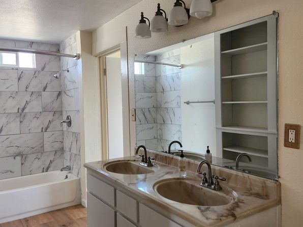 (undisclosed Address), Exeter, CA 93221