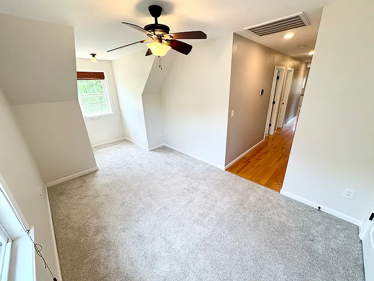1233 Plymouth Ave — Photo 27