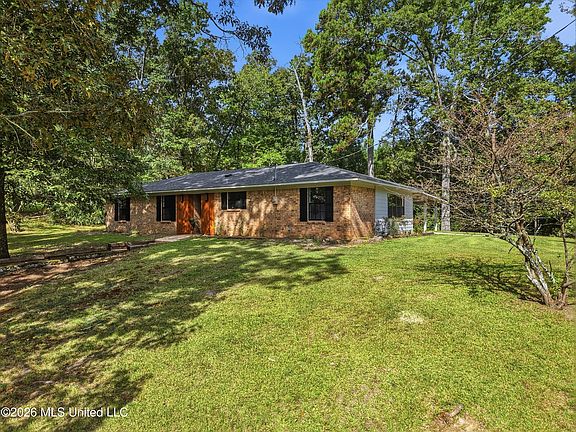 3rd image of 317 Martin Rd