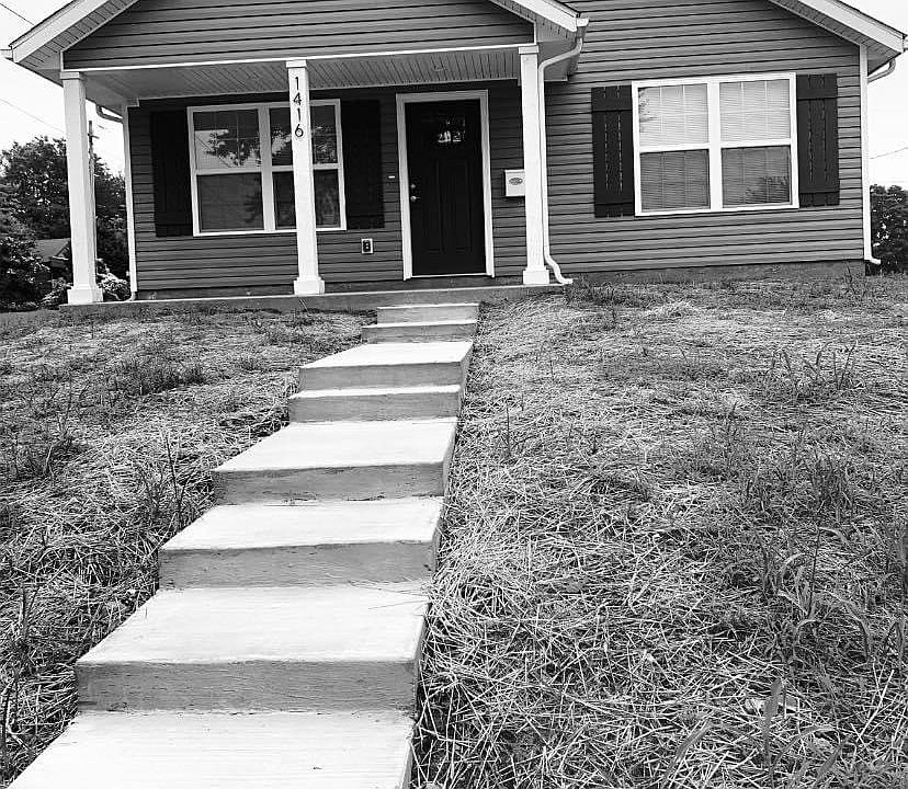 2nd image of 1416 E 6th St
