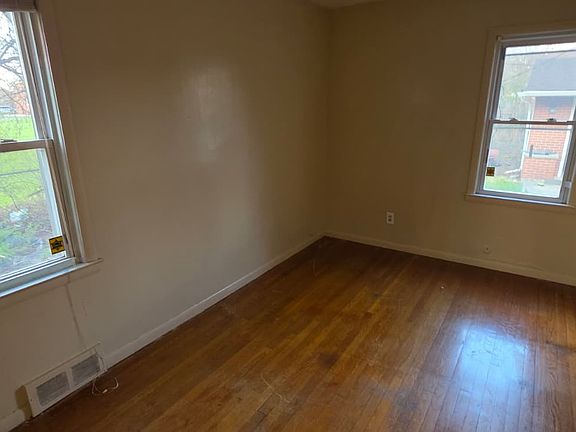 4th image of 7794 Abington Ave